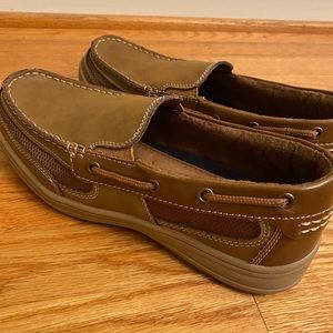 Men’s Size 9 Magellan Brown Leather Loafers